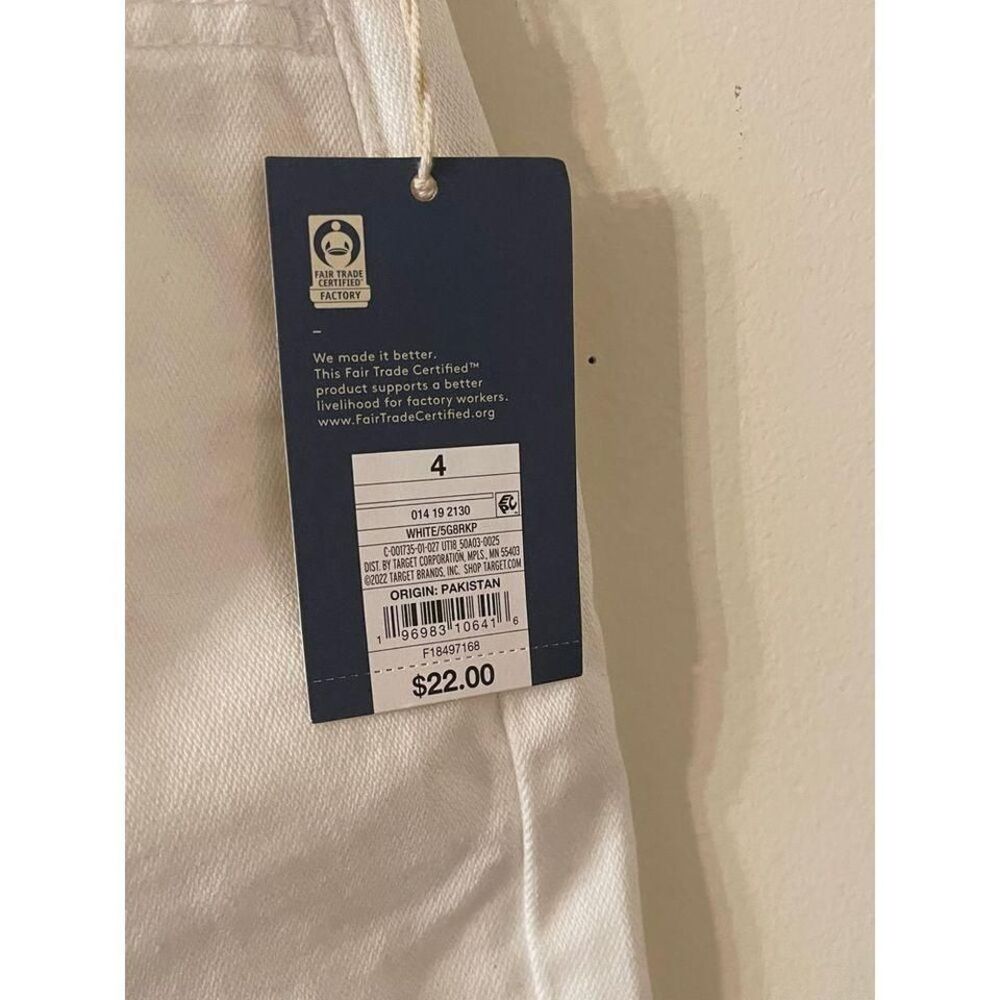 Universal Thread‎ White Denim Shorts | Raw Hem | Size 4 - Picture 4 of 4